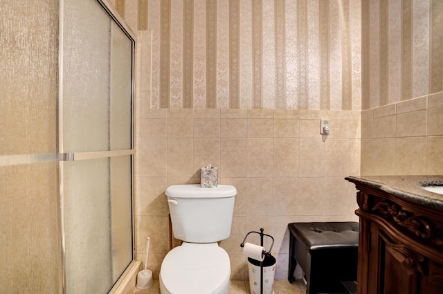 505 High Point Blvd N Unit A, Delray Beach, FL 33445 - full bathroom with toilet, tile walls, wallpapered walls, an enclosed shower, and vanity