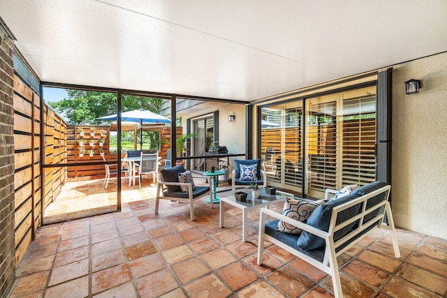 125 1st Ter, Palm Beach Gardens, FL 33418 - view of sunroom / solarium