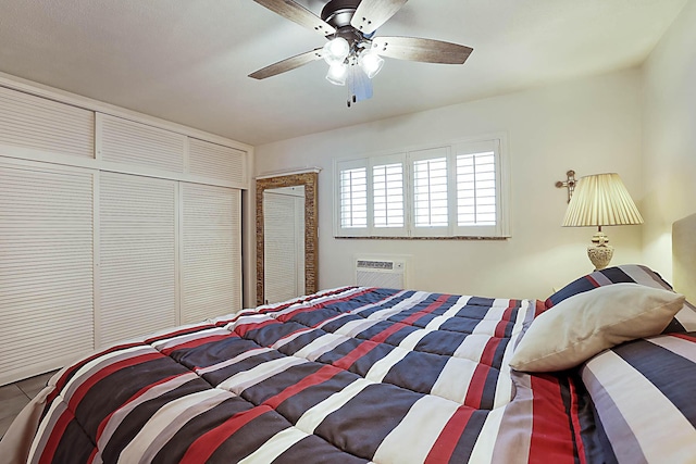 2501 N Ocean Blvd Unit 3, Pompano Beach, FL 33062 - bedroom with an AC wall unit and a ceiling fan