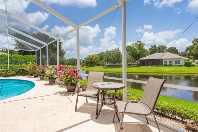 10312 Inverness Way, Port Saint Lucie, FL 34986 - sunroom / solarium featuring a water view