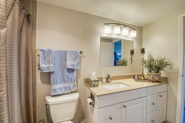 336 Golfview Rd Unit 518, North Palm Beach, FL 33408 - full bath featuring vanity, toilet, and curtained shower