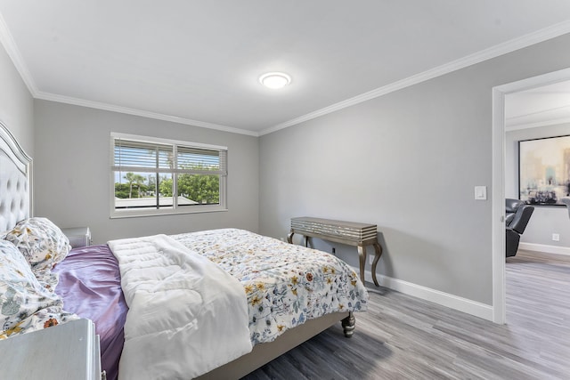 118 Lake Constance Dr Unit 118, West Palm Beach, FL 33411 - bedroom with wood finished floors and crown molding