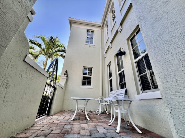 8300 NW 9th Ave, Boca Raton, FL 33487 - view of patio / terrace