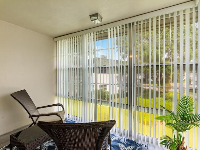 2800 Indian River Blvd Unit J6, Vero Beach, FL 32960 - view of sunroom