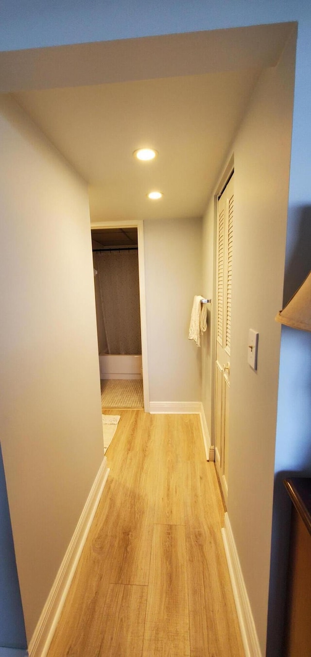 8 Royal Palm Way Unit 6040, Boca Raton, FL 33432 - hall featuring light wood finished floors and recessed lighting