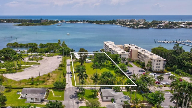 670 Oak St, Boynton Beach, FL 33435