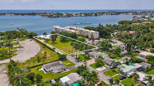 670 Oak St, Boynton Beach, FL 33435