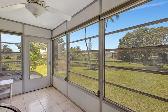 2901 NW 46th Ave Unit 101, Lauderdale Lakes, FL 33313 - unfurnished sunroom with a ceiling fan