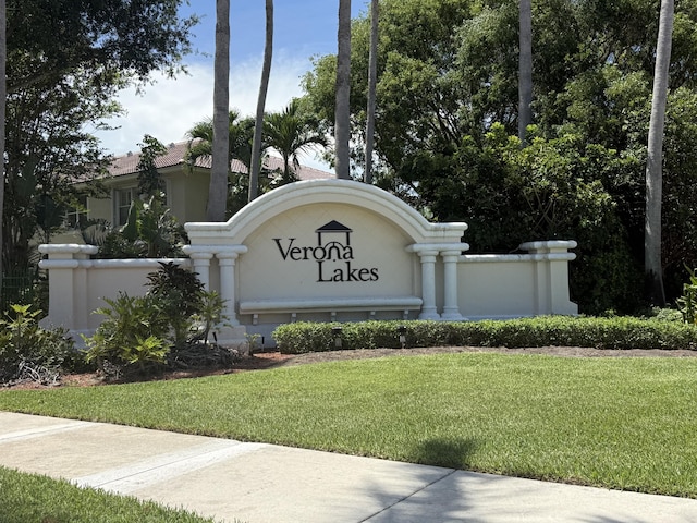 9360 Cove Point Cir, Boynton Beach, FL 33472 - community sign featuring a yard