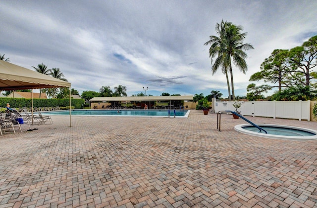 2850 NW 15th St, Delray Beach, FL 33445 - community pool with a community hot tub, a patio, and a gazebo