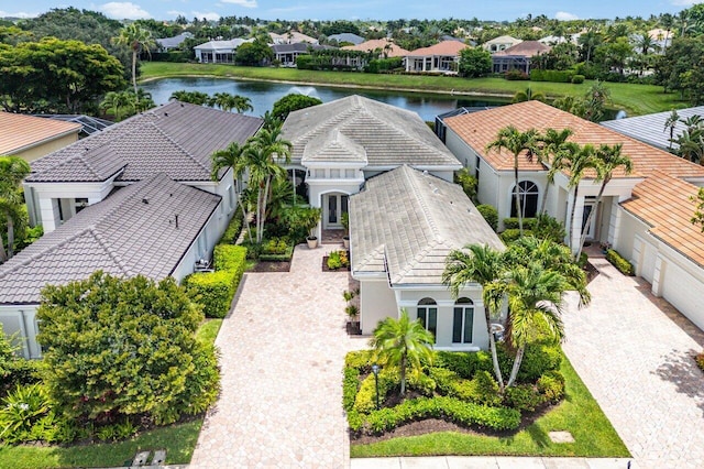 391 Isle Ct, Palm Beach Gardens, FL 33418 - aerial view of residential area with a large body of water
