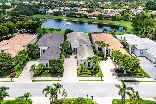 391 Isle Ct, Palm Beach Gardens, FL 33418 - aerial view of residential area with a large body of water
