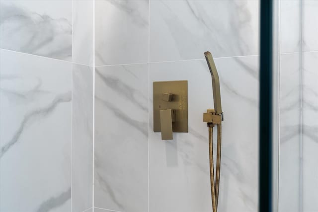 425 NW 12th St, Delray Beach, FL 33444 - bathroom view of a marble finish shower