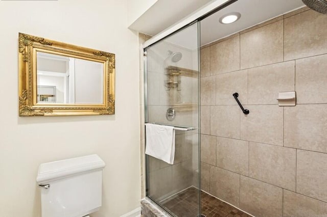 7 Atrium Cir Unit D, Atlantis, FL 33462 - full bath featuring tiled shower and toilet