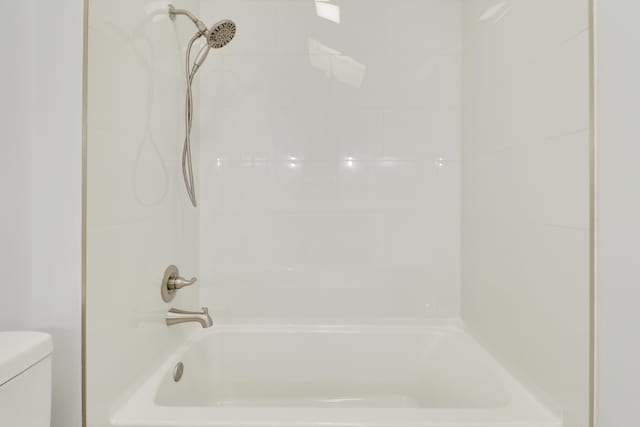 1365 Wilderness Rd, West Palm Beach, FL 33409 - full bathroom featuring toilet and bathtub / shower combination