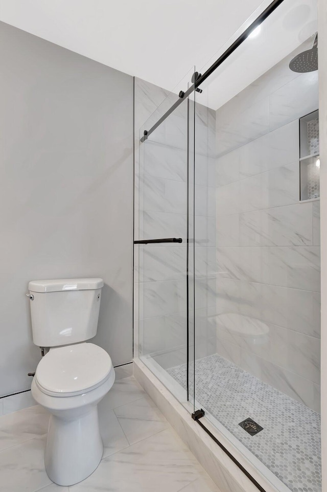 5073 Lakefront Blvd Unit D, Delray Beach, FL 33484 - bathroom with a stall shower and marble finish flooring