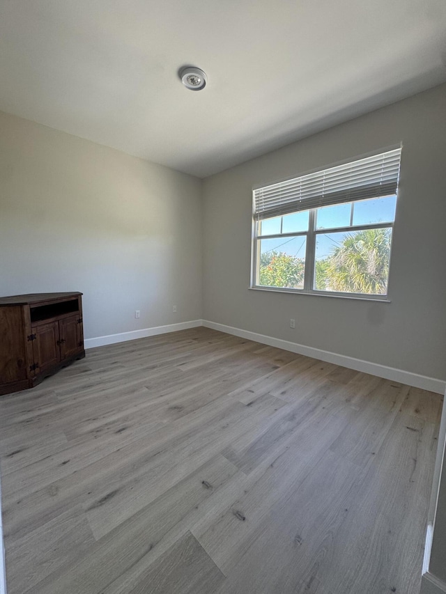 2799 Saranac Ave, West Palm Beach, FL 33409 - spare room with light wood-style flooring