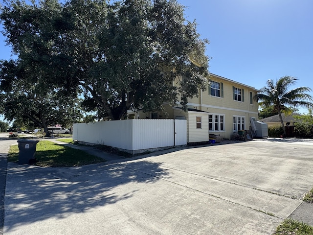 2799 Saranac Ave, West Palm Beach, FL 33409 - view of front facade with concrete driveway