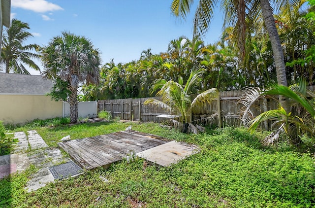 3 Ripley Way, Boynton Beach, FL 33426 - fenced backyard featuring a deck