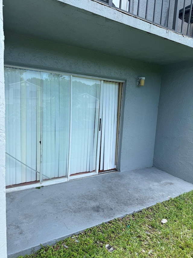 984 Lake Victoria Dr Unit B, West Palm Beach, FL 33411 - view of patio / terrace