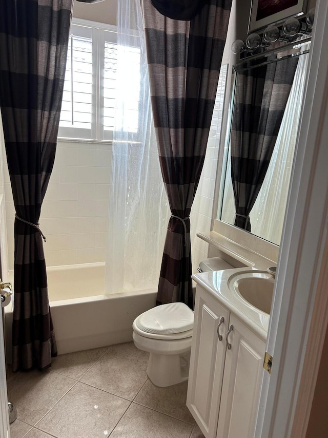 9916 E Tallyrand Dr, Lake Worth, FL 33467 - full bath featuring shower / bathtub combination with curtain, vanity, and tile patterned floors