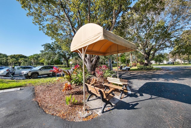 2905 Victoria Pl Unit D3, Coconut Creek, FL 33066 - surrounding community with uncovered parking