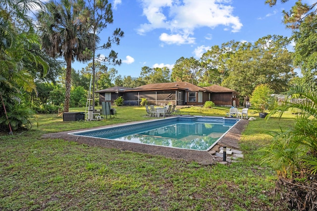 12401 174th Pl N, Jupiter, FL 33478 - outdoor pool with a yard