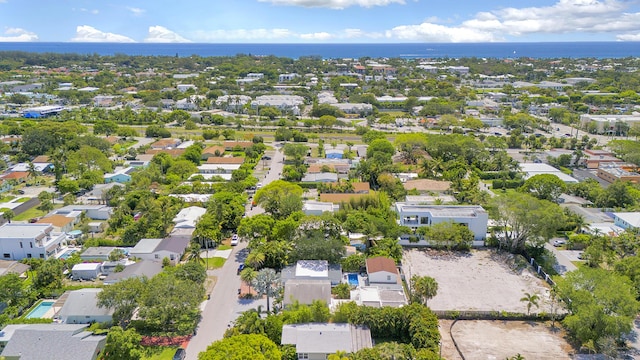 218 NE 10th St, Delray Beach, FL 33444 - aerial view of residential area featuring a large body of water