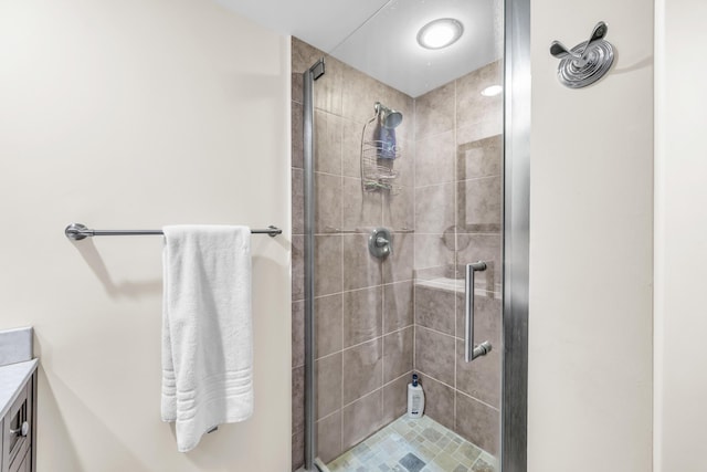 182 Charter Way, West Palm Beach, FL 33407 - full bath featuring a stall shower and vanity