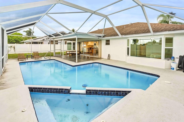 108 Timber Run E, Riviera Beach, FL 33407 - view of pool with a patio area, a lanai, and a pool with connected hot tub
