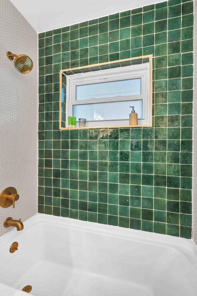 108 Timber Run E, Riviera Beach, FL 33407 - bathroom featuring plenty of natural light and bathtub / shower combination