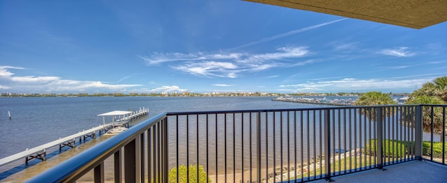 896 N Federal Hwy Unit 324, Lantana, FL 33462 - balcony featuring a water view