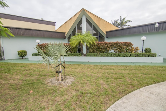 896 N Federal Hwy Unit 324, Lantana, FL 33462 - view of green lawn