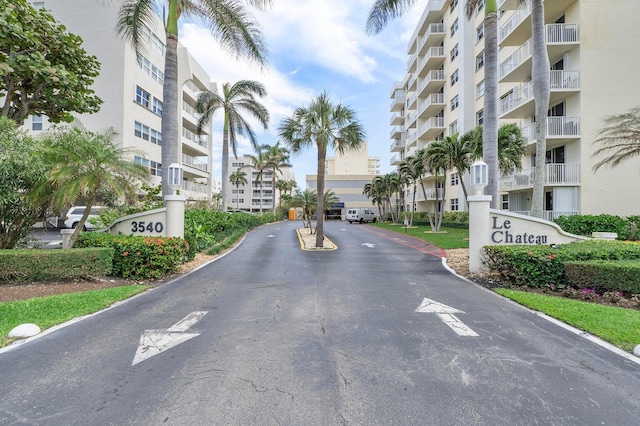3540 S Ocean Blvd Ph 911, South Palm Beach, FL 33480 - view of asphalt road