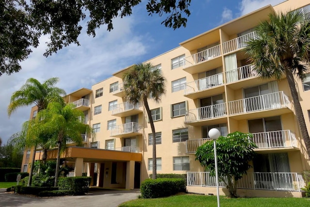 470 Executive Center Dr Unit 2K, West Palm Beach, FL 33401 - view of apartment building / complex