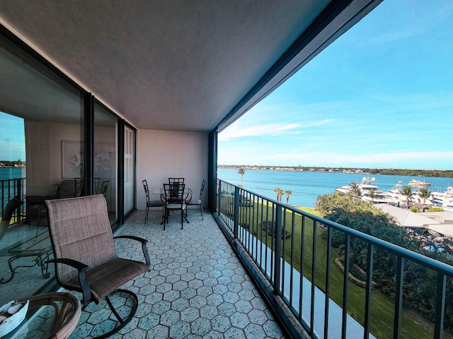 120 Lakeshore Dr Unit 735, North Palm Beach, FL 33408 - balcony featuring a water view