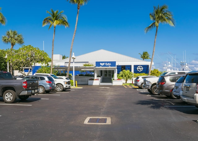 120 Lakeshore Dr Unit 735, North Palm Beach, FL 33408 - view of uncovered parking lot