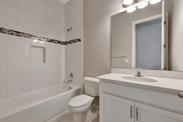11535 SW Surf Springs Rd, Port Saint Lucie, FL 34987 - spare room featuring light colored carpet, a ceiling fan, and a smoke detector