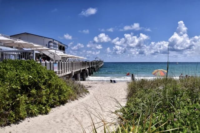 1606 16th Ave N, Lake Worth Beach, FL 33460 - water view with nearby beach