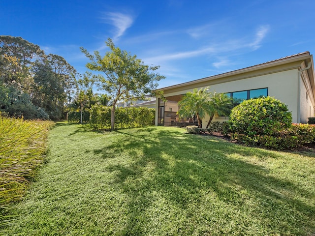 13058 Artisan Cir, Palm Beach Gardens, FL 33418 - view of grassy yard