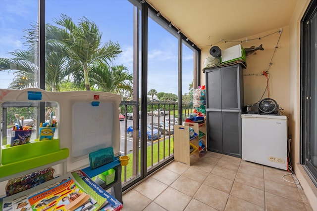 624 Sea Pine Way Unit A2, Greenacres, FL 33415 - view of sunroom / solarium