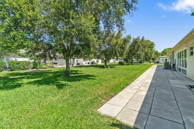 7376 W Oakridge Cir Unit C4320, Lake Worth, FL 33462 - view of green lawn