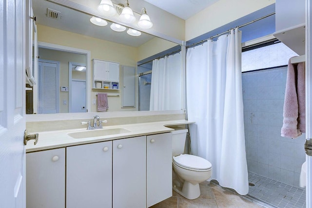 2282 NE Marlberry Ln, Jensen Beach, FL 34957 - full bath with vanity, tiled shower, and tile patterned floors