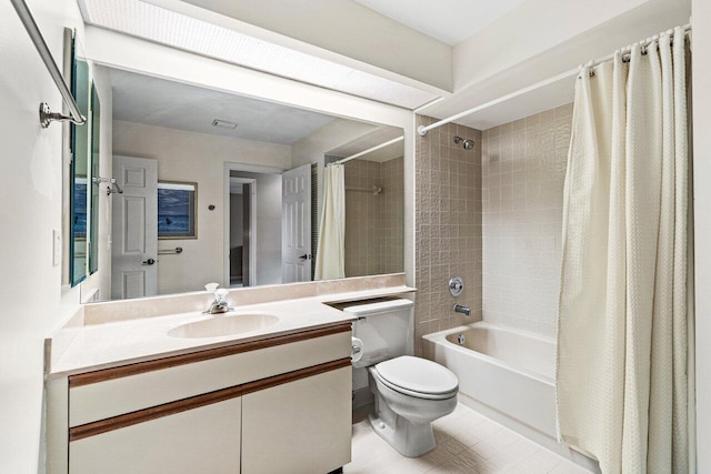 767 Windermere Way Unit 767, Palm Beach Gardens, FL 33418 - full bathroom featuring shower / bath combination with curtain, vanity, and tile patterned flooring