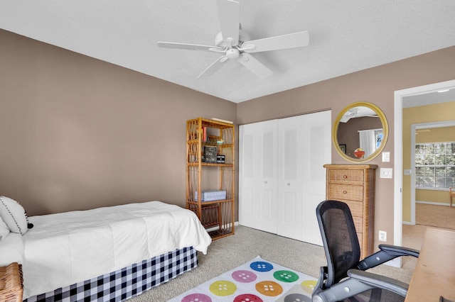 18429 SE Wood Haven Ln Unit G, Jupiter, FL 33469 - bedroom with carpet flooring, a closet, an office area, and a ceiling fan