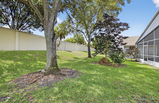 8182 Duomo Cir, Boynton Beach, FL 33472 - view of yard with glass enclosure