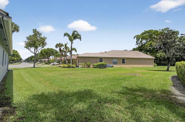 8182 Duomo Cir, Boynton Beach, FL 33472 - view of grassy yard