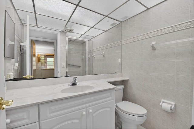 102 Normandy Ln Unit C, Delray Beach, FL 33484 - full bath featuring tile walls, vanity, and a tile shower