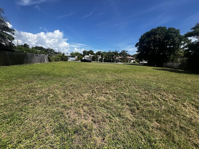 366 Alhambra Pl, West Palm Beach, FL 33405