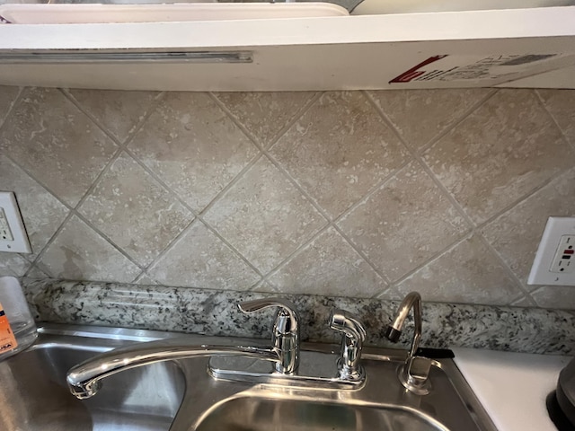 291 Saxony Unit G, Delray Beach, FL 33446 - detailed view of a sink and tasteful backsplash